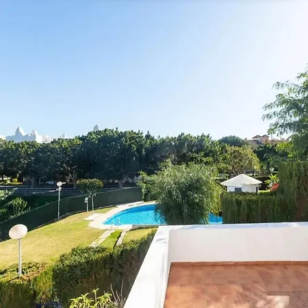 Apartment 3 Min Walk To Pool 3br *