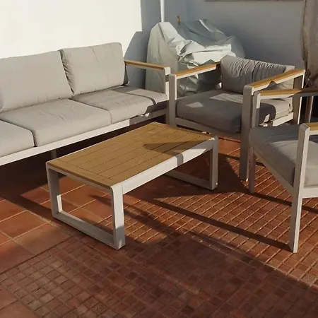 Apartment 3 Min Walk To Pool 3br